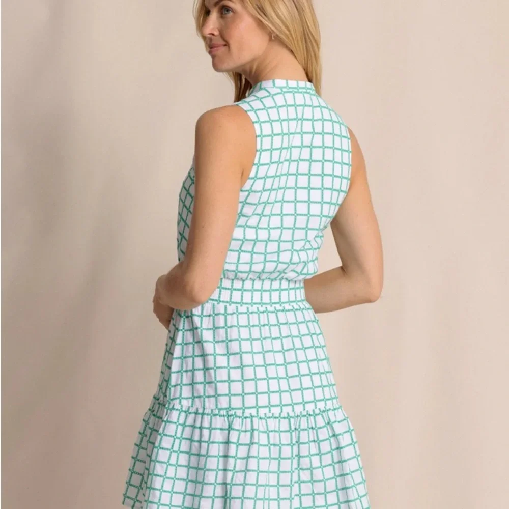 ST Londyn Eyelet Dress Simply Green - Picture 4 of 4